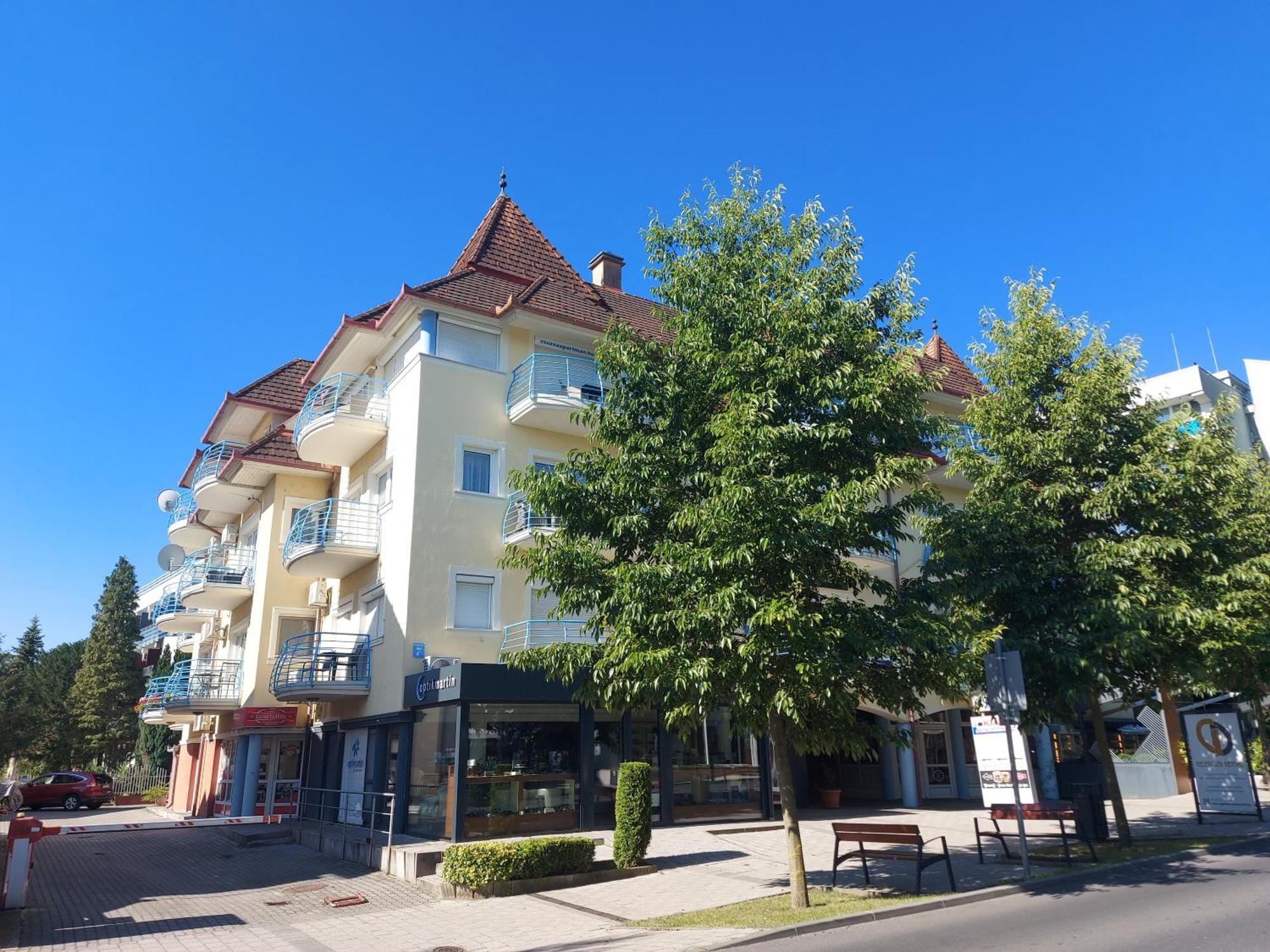 Cafe Relax Apartments Hévíz Exterior foto
